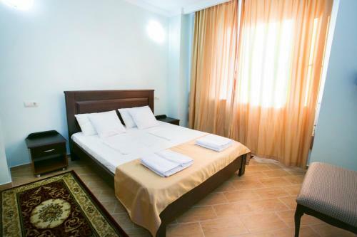 Hotel Acra
