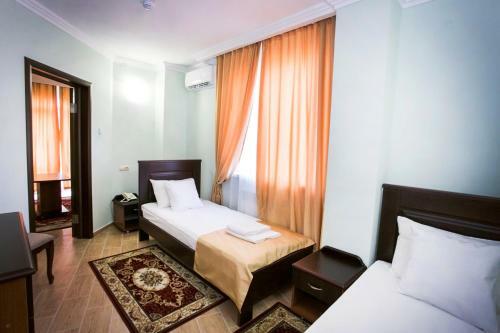 Hotel Acra