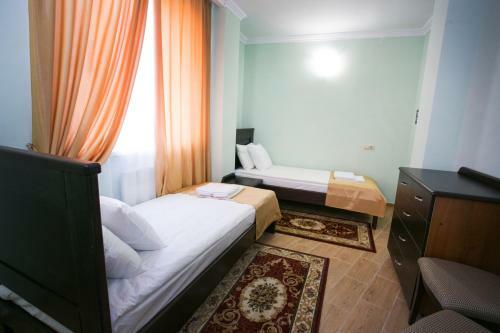Hotel Acra