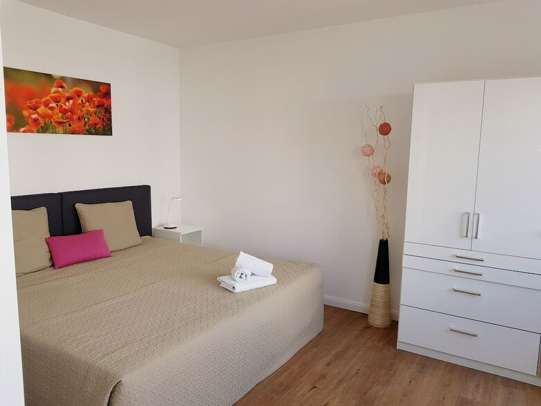 12apart D�sseldorf/hilden