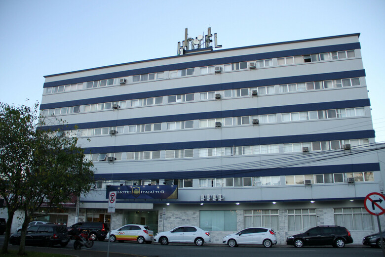 Hotel Itaja� Tur