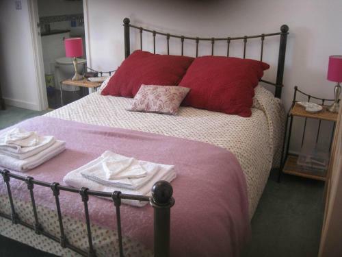 Cames Mead Farmhouse Bed And Breakfast
