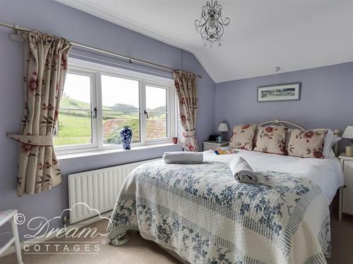 Pippins Loders, Bridport