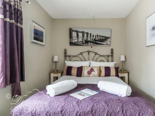 Pippins Loders, Bridport