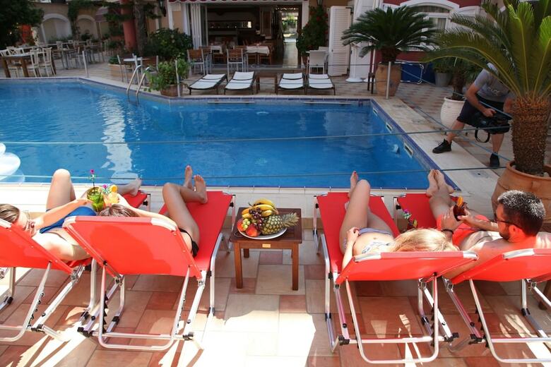 Hotel Evilion Sea And Sun