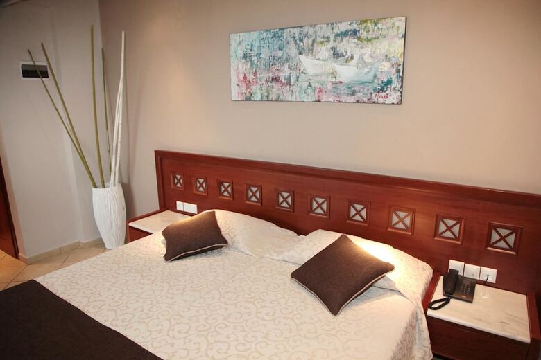 Hotel Evilion Sea And Sun