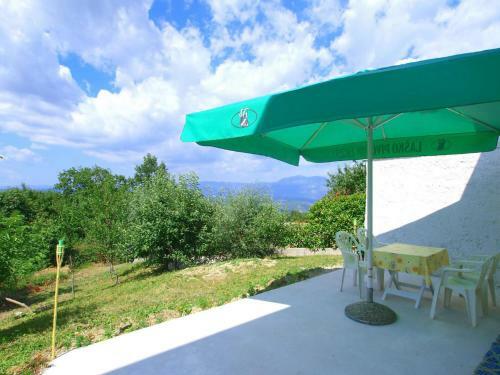 Apartment Ton�i�