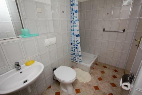 Hostal Apartments Elia