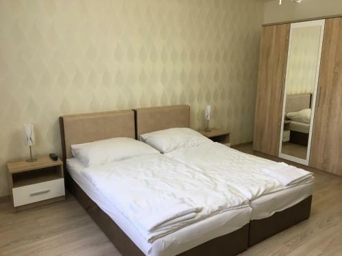 Bed & Breakfast Krist�ly Apartmanok