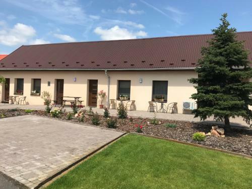 Bed & Breakfast Krist�ly Apartmanok