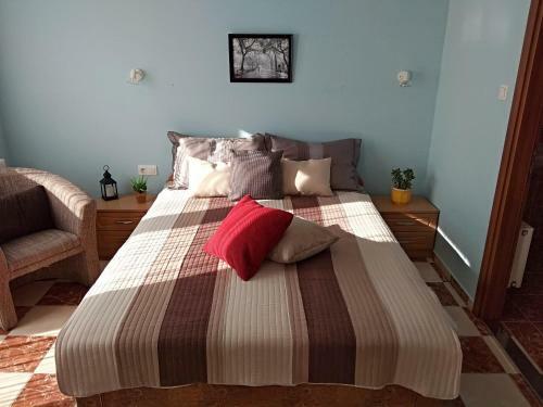 Yellow Apartman