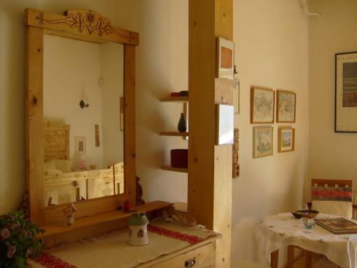 Hostal Nora Porta