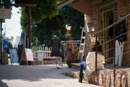 Hostal Like Home, Gedera-room-bnb