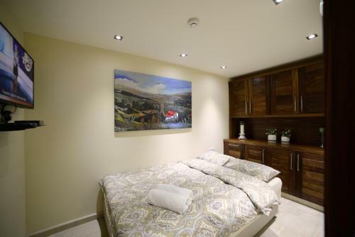 Hostal Garden Residence