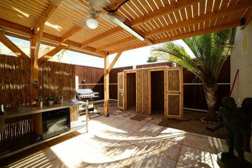 Hostal Garden Residence