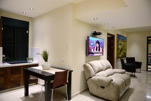 Hostal Garden Residence