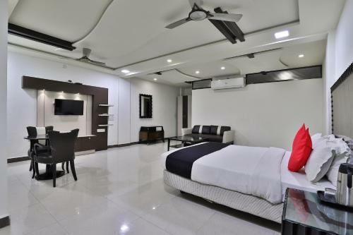 Capital O 38140 Hotel Sukun