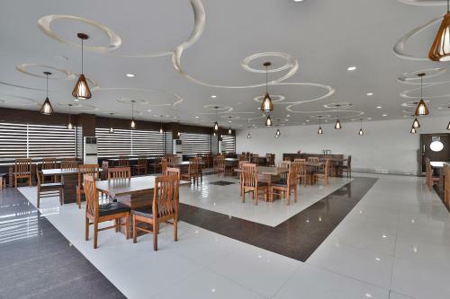 Capital O 38140 Hotel Sukun