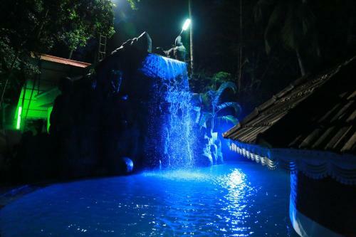 Hotel Emarald Resort