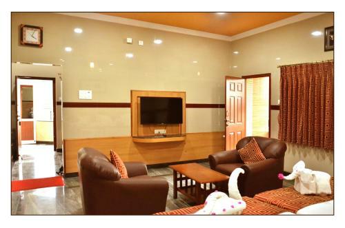 Hotel Gvs Residency