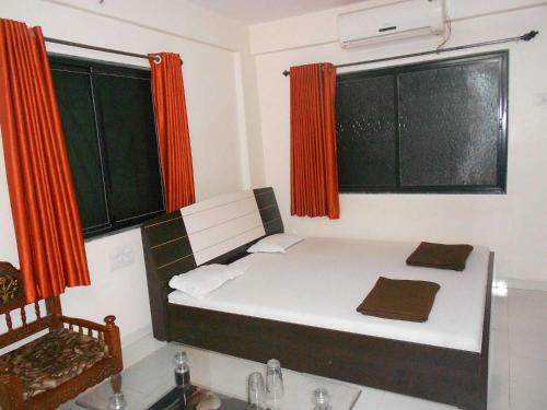 Hotel Suraj Executive Lodge
