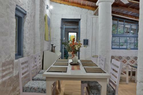 Hostal The Vergomont Holiday Home