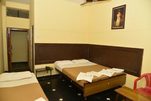 Hotel Swathisri Residency