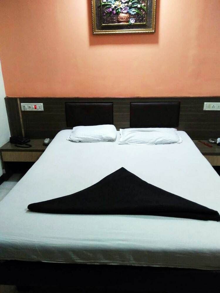 Kolkar Hotel