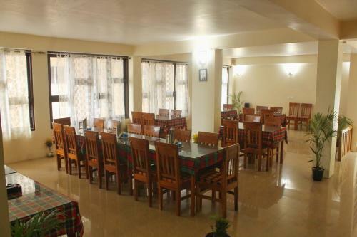 Hotel Pine Village Retreat