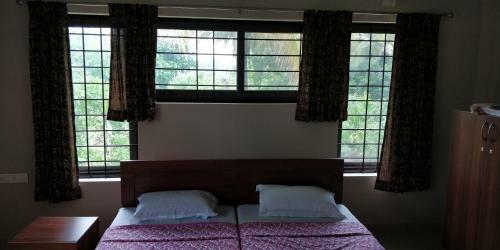 Hotel Sugamya Farm Guesthouse