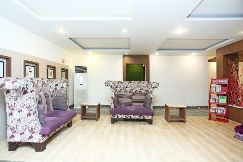 Capital O 3600 Hotel Royal Windsor