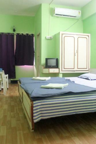 Hotel Deepak