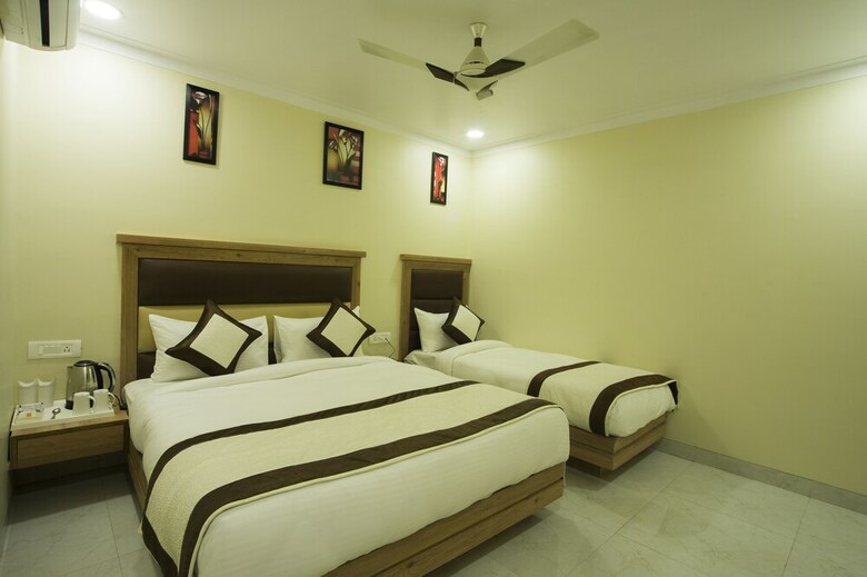 Hotel Amar International