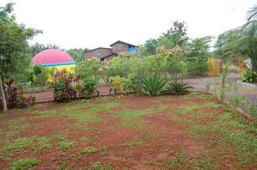 Dormitory Stay - Yellow House Beach