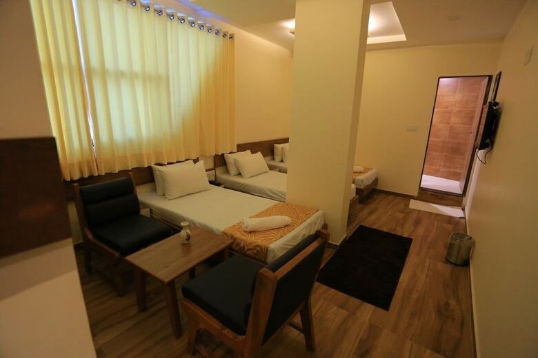 Hotel The Grand Raveta