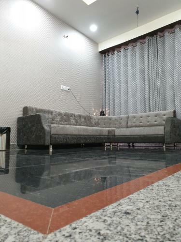 Hotel Gokul Palace
