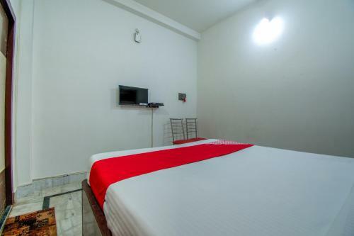 Hotel Oyo 24849 Madhuram Vihar