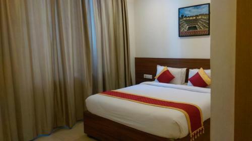 Hotel Clarks Inn Hampi