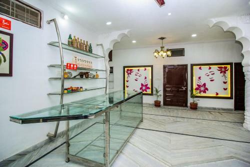 Oyo 18272 Hotel Lambodar