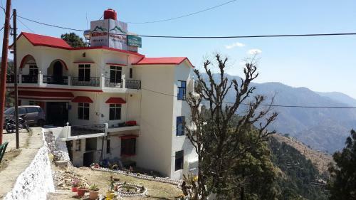 Hotel The Garhwali Inn