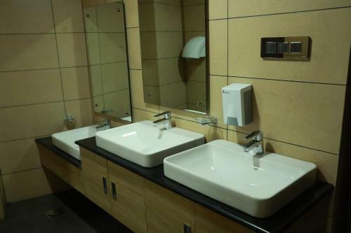 Hotel Rohini International
