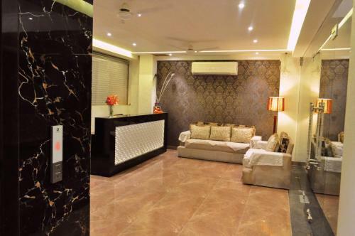 Hotel Anand Bhawan