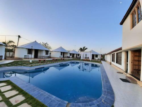 Hotel The Village Resort Mandvi