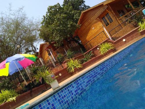 Hotel Cozywoods Hill Resort