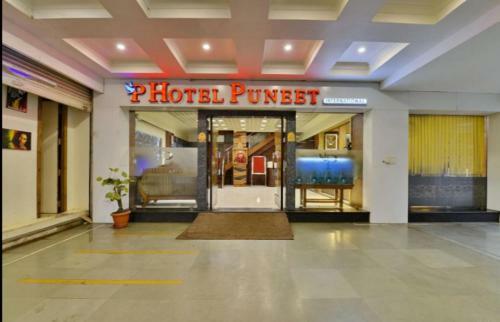 Hotel Puneet International