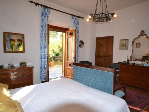 Charming Villa In Tuscany With Swimming Pool