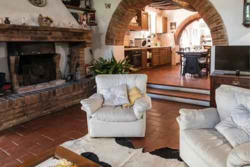 Castiglione Della Pescaia Villa Sleeps 12 Pool Wifi
