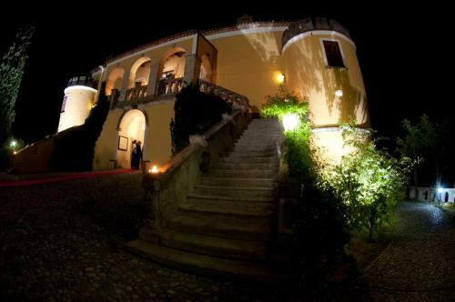 Agroturismo Castello Di Serragiumenta