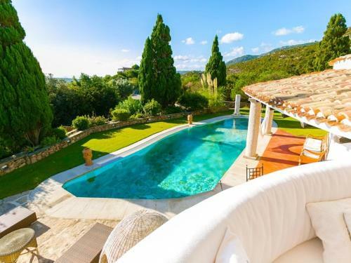 Liscia Di Vacca Villa Sleeps 18 Pool Air Con Wifi