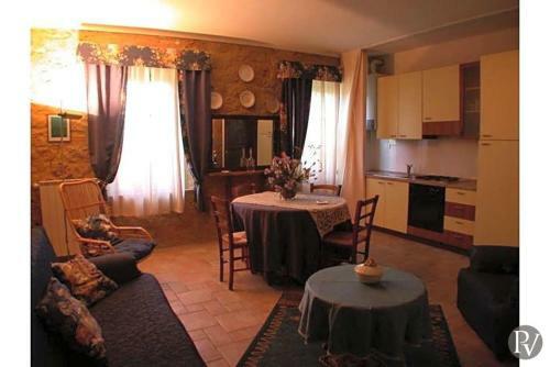 Siena Villa Sleeps 8 Pool Wifi